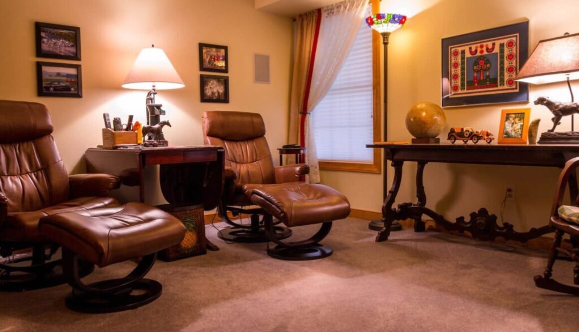 eames-chairs-670286_1920 eames-chairs-670286_1920